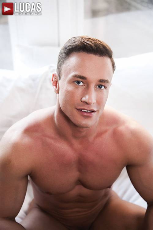 Alexander Volkov - Gay Model - Lucas Raunch