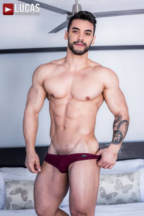 Arad Winwin - Gay Model - Lucas Raunch