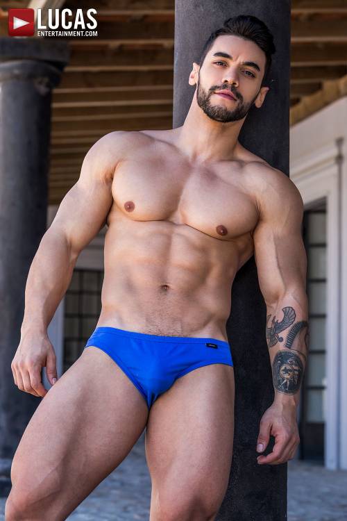 Arad Winwin - Gay Model - Lucas Raunch
