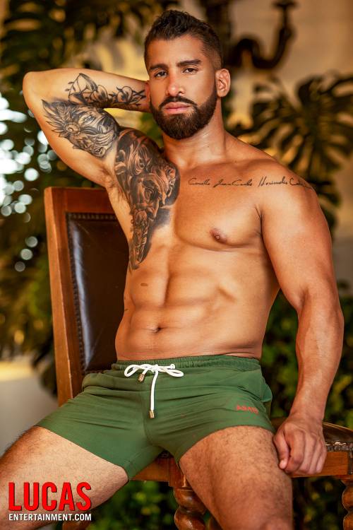 Octavio - Gay Model - Lucas Raunch