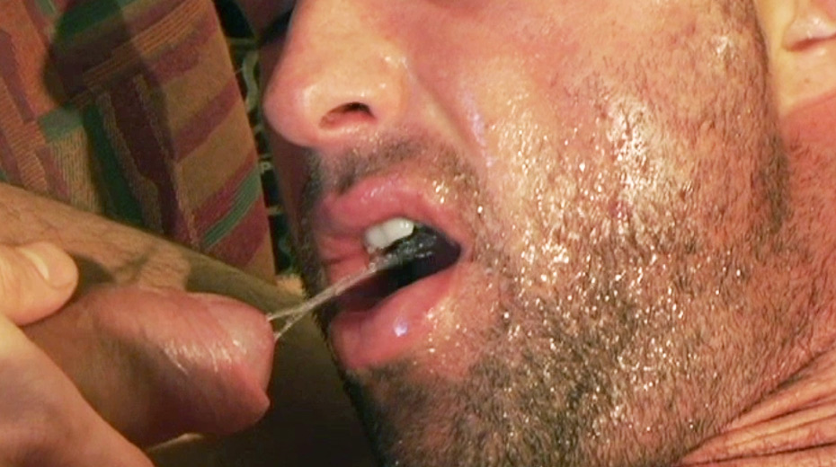 Kent Larson Slurps Up Michael Lucas' Piss